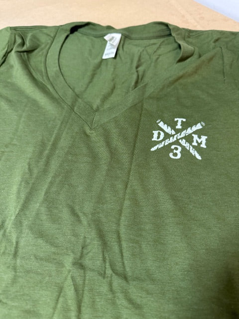 Reissue Women's V-neck 2022 420 tee